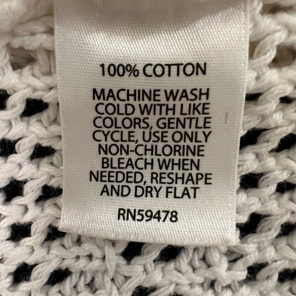 Valerie Bertinelli White Hooded Cardigan - Picture 3 of 4